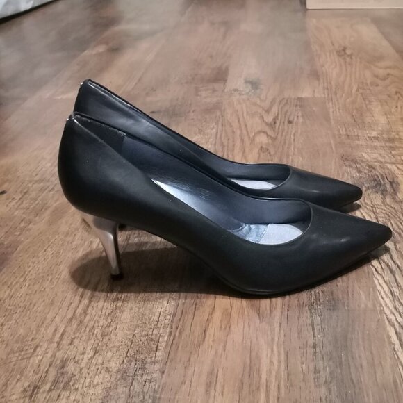 Kenneth Cole Silver Fox Slip on Heels Black /Silver Size 9 - Picture 5 of 8